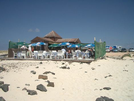Strandlokal an den Lagunen-Stränden