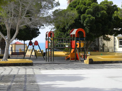 Kinderspielplatz in La Lajita