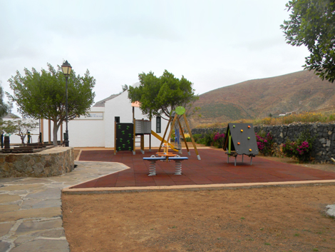 Kinderspielplatz in Vega de Rio Palmas